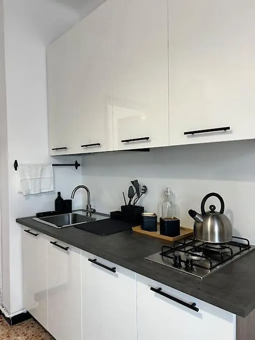 Thekeystudio, The Urban Edge Sanremo Apartmán